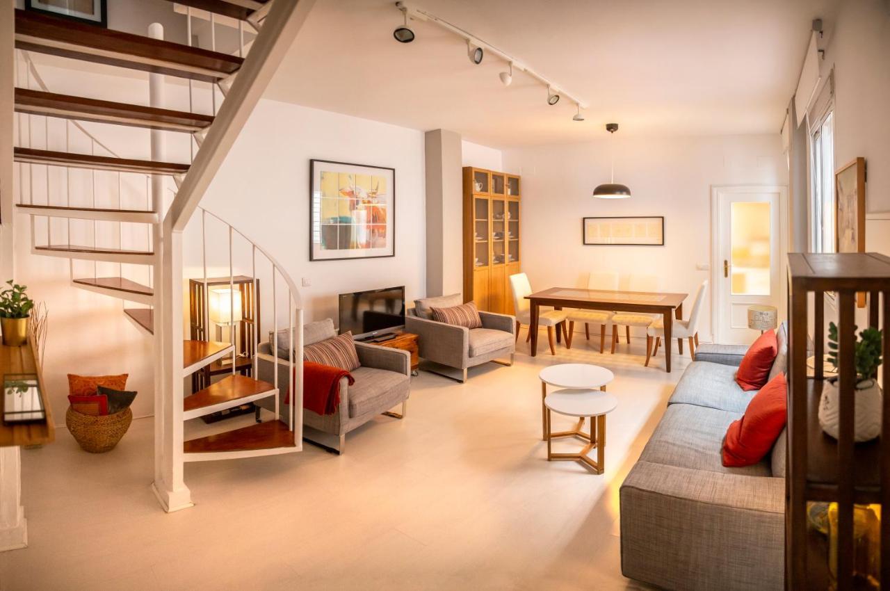 Centuria Macarena, Apartamento Duplex Appartement Sevilla Buitenkant foto