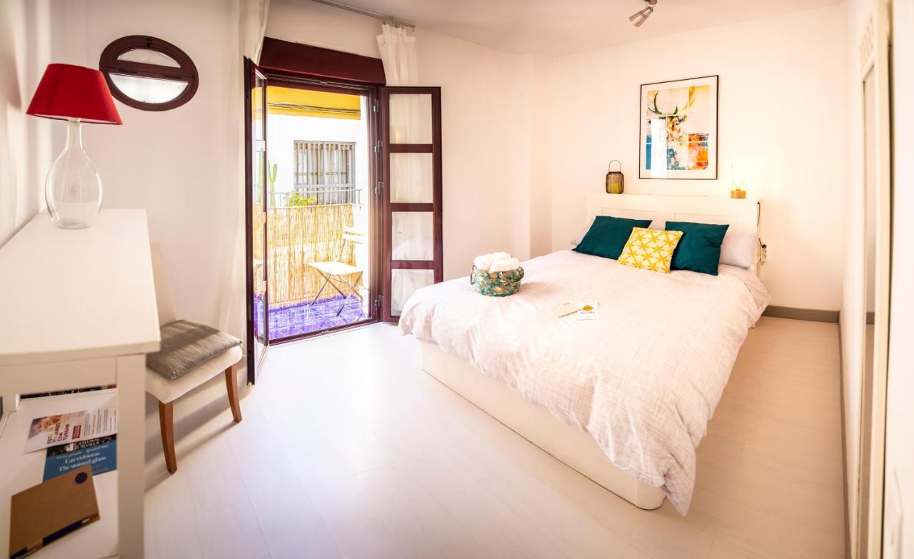 Centuria Macarena, Apartamento Duplex Appartement Sevilla Buitenkant foto